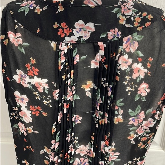 Point Zero Black Pink Floral Button Down Pleated Font & Back Tie at Back Size M - Picture 7 of 11